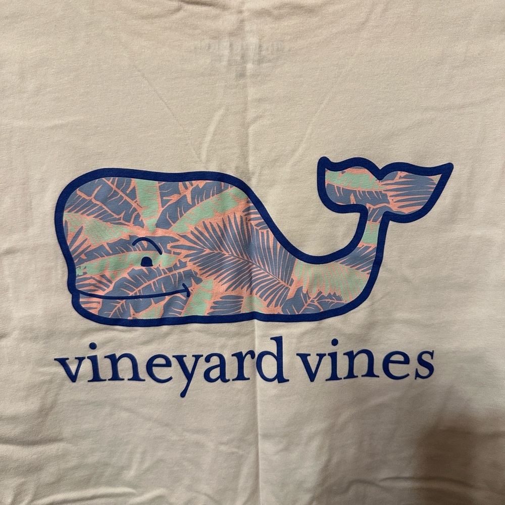 Vineyard Vines Outlet Short Sleeve Logo tee size medium - Picture 3 of 5